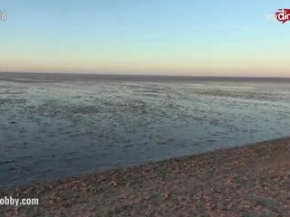 Groß öffentlich blasen auf die strand sex film zeigt an