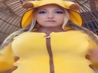 Dojčiace blondýna vrkoče vrkôčiky pikachu saje & spits mlieko na obrovský prsia hromotlucký na vibrátor snapchat špinavé film relácie