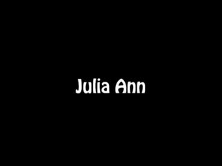 Busty mẹ tôi đã muốn fuck julia ann cho một cứng thượng hạng!