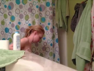 Min tenåring tenåring ta en grand showerwer
