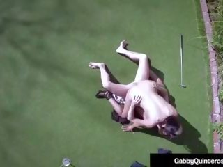 Meximilf gabby quinteros tremendous fucked lược trên golf xanh lục.