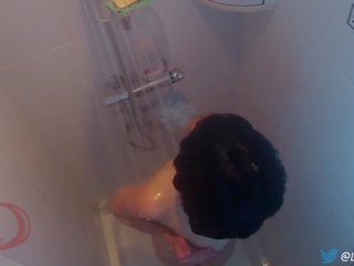 Madrasta apanhada masturbação em duche por câmera espiã #homemade#amateur#orgasm
