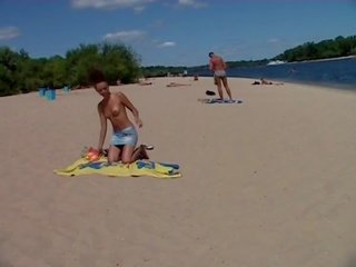 Eccellente giovanissima solo visita reale nuda spiaggia