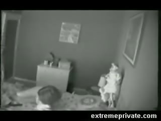 Espião câmara apanhada de manhã masturbação meu mãe filme