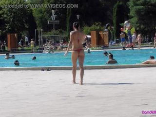 Plaža popotnik splendid bikini dekleta zgoraj brez hudič weasel