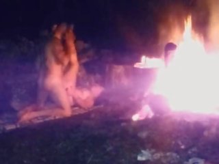 Sent natt bonfire knulling